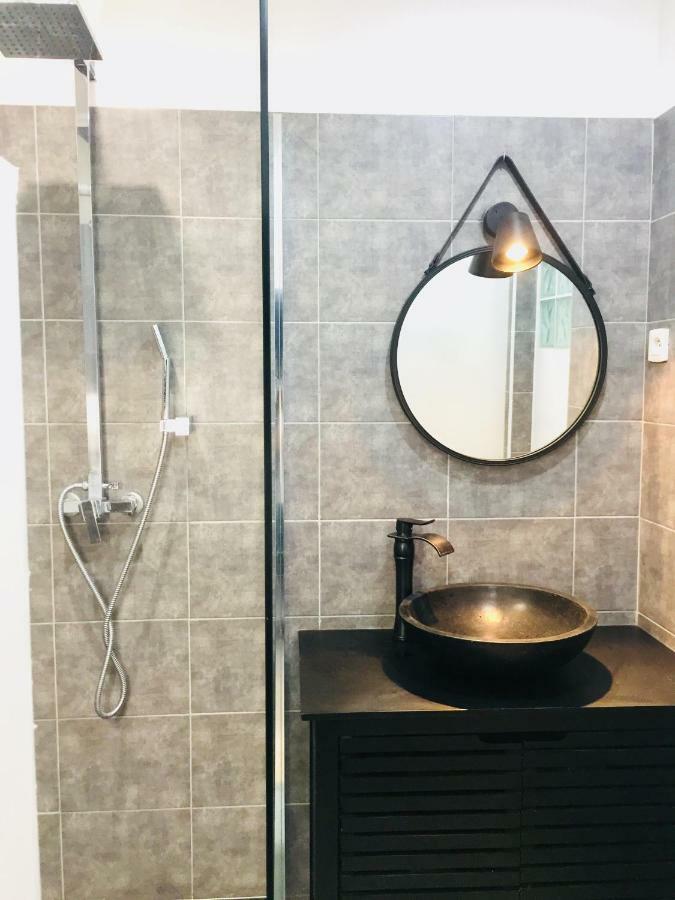 Studio 4 Personnes Avec Piscine, Tennis Apartamento Hyères Exterior foto